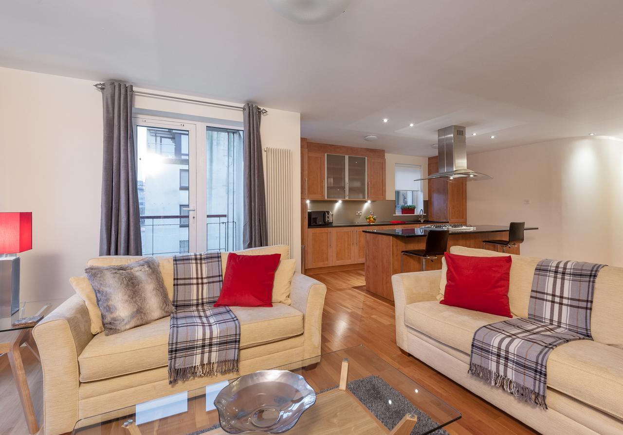 The Holyrood Park Residence Edinburg Exteriör bild